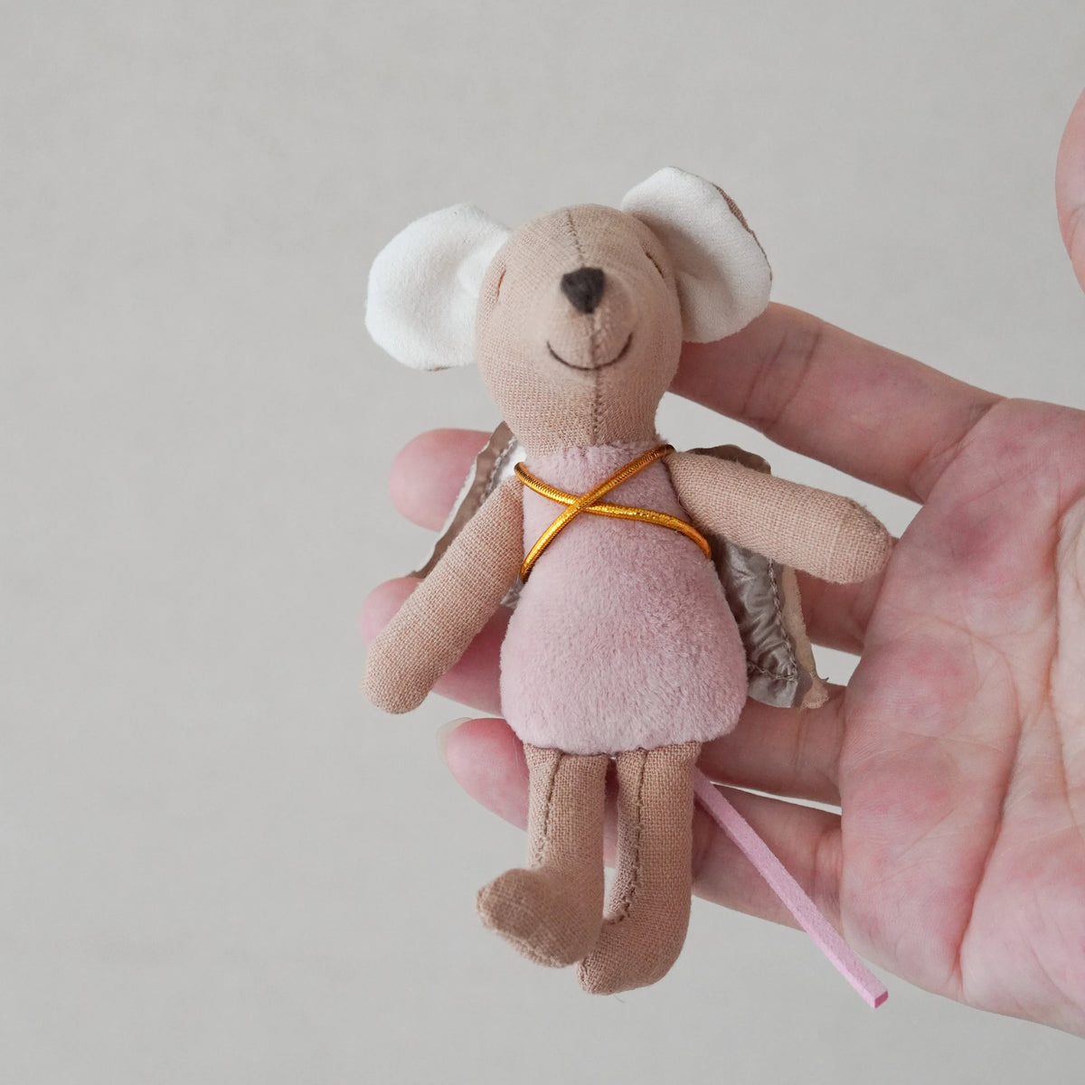 Mini souris en tissu – Petit personnage de 9 cm
