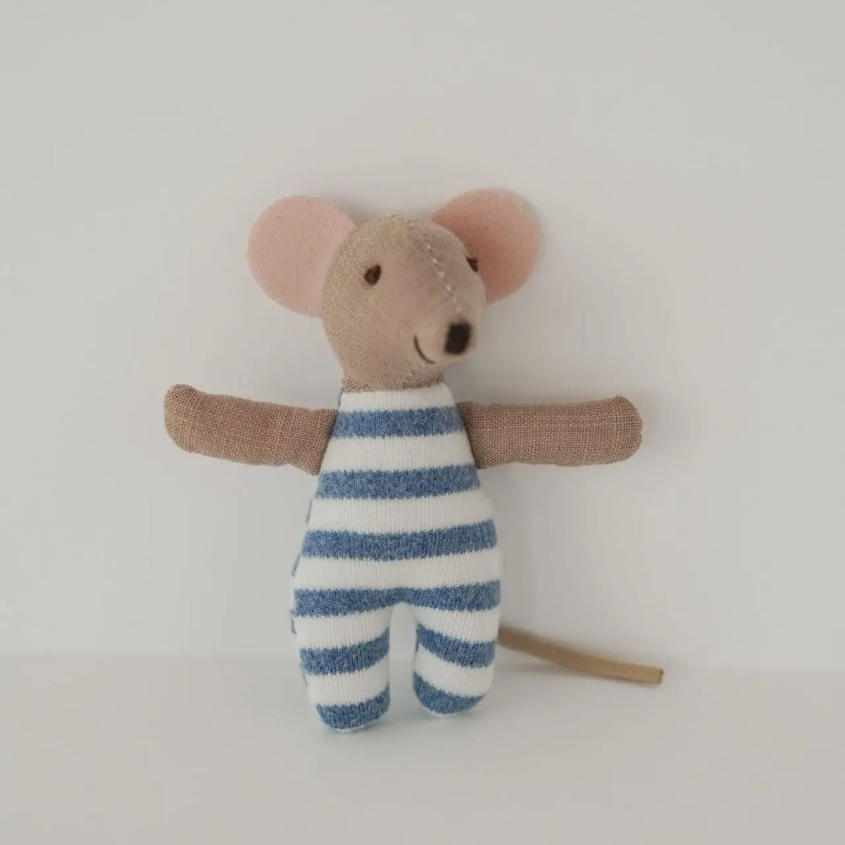 Mini souris en tissu – Petit personnage de 9 cm